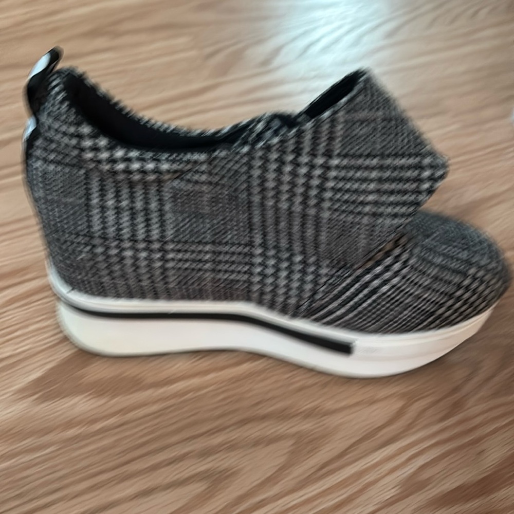 black'/White plaid wedge Shoe/sneaker